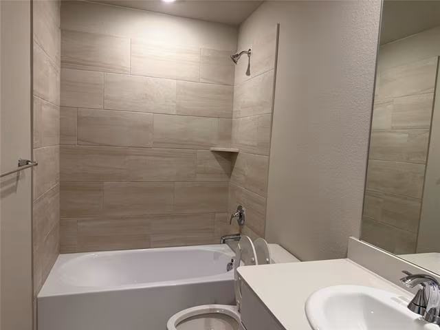 716 Edgehurst Dr McKinney, TX 75071 photo 3