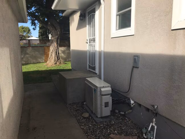 6980 Adams Ave La Mesa, CA 91942 photo 3