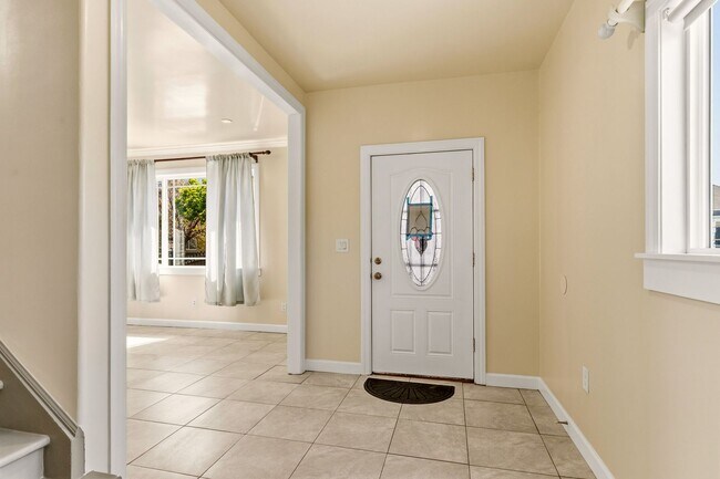 1211 98th Ave Oakland, CA 94603 photo 5