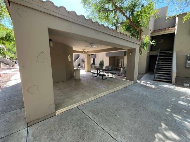 747 S Ext Rd Mesa, AZ 85210 photo 2