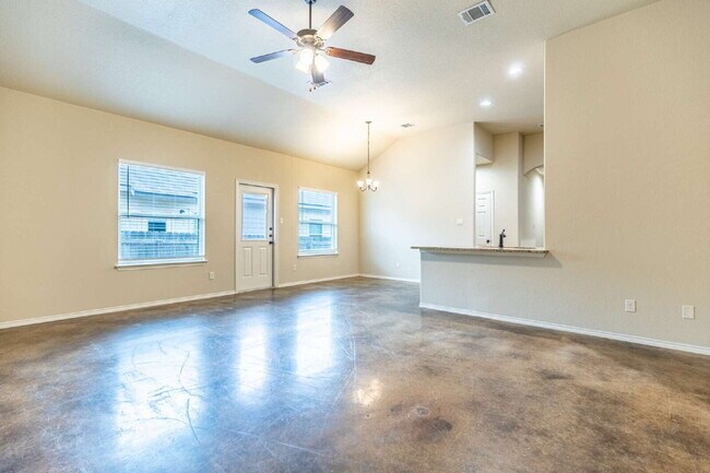 218 Ragsdale Way New Braunfels, TX 78130 photo 4