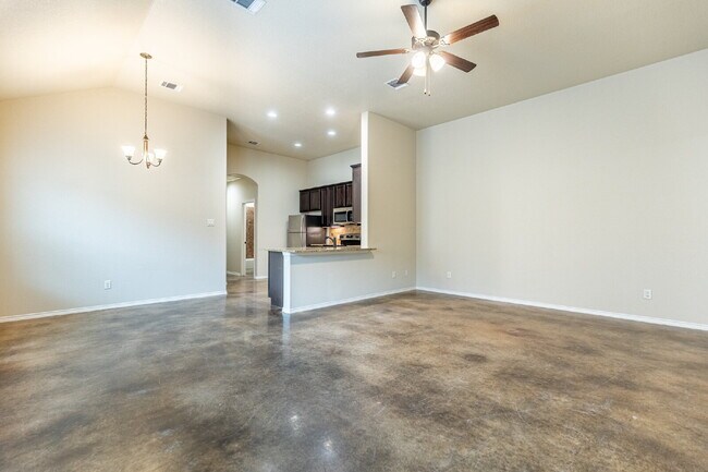 218 Ragsdale Way New Braunfels, TX 78130 photo 5