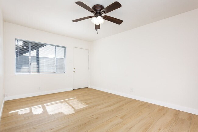 4519-4521 Parks Ave La Mesa, CA 91942 photo 3