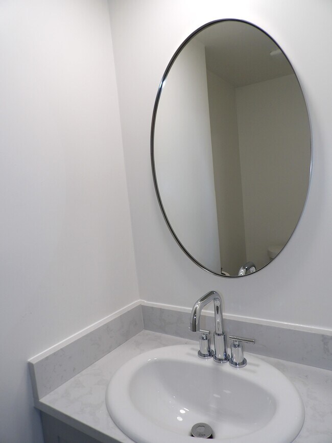 3910 Buena Vista St Dallas, TX 75204 photo 5