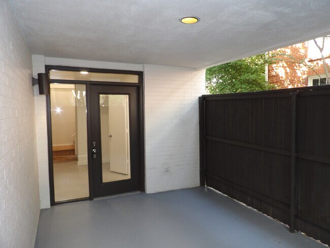 3910 Buena Vista St Dallas, TX 75204 photo 3