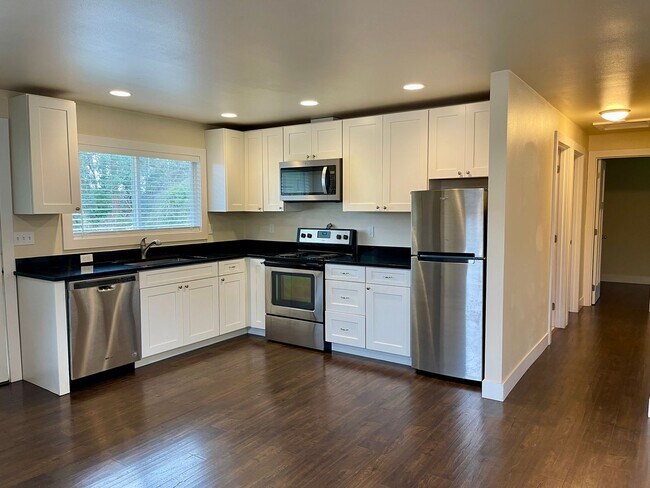 506 Juniper St Bremerton, WA 98310 photo 5