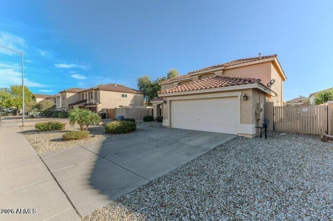 10617 W Daley Ln Peoria, AZ 85383 photo 2