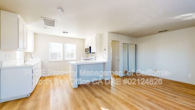 2613 Barndance Ln Santa Rosa, CA 95407 photo 4