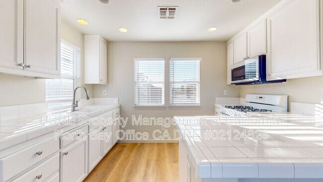 2613 Barndance Ln Santa Rosa, CA 95407 photo 5