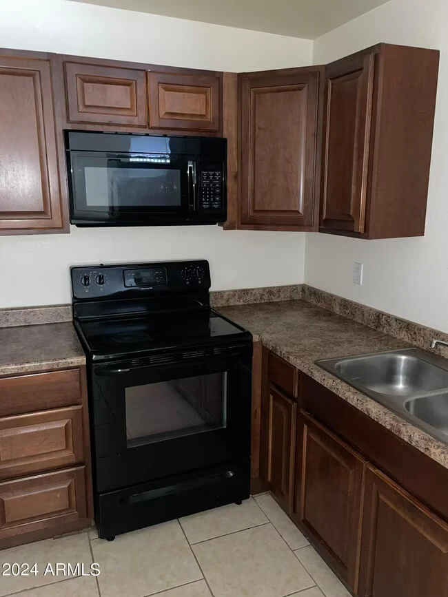 2417 West Campbell Ave Phoenix, AZ 85015 photo 3