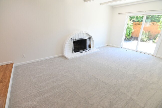 5659 Lathrop Dr San Jose, CA 95123 photo 3