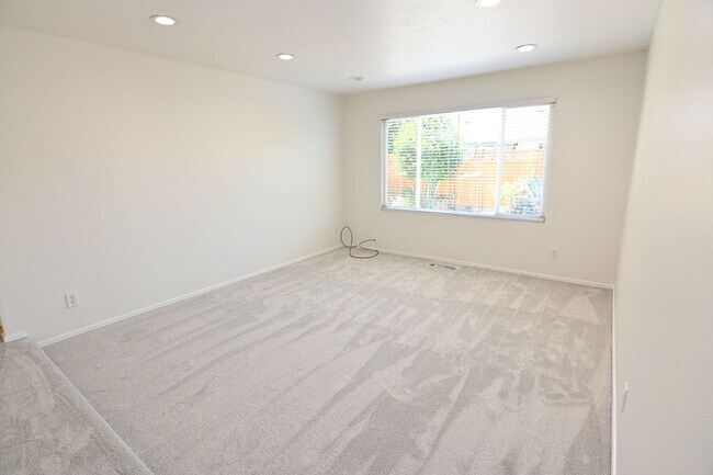 5659 Lathrop Dr San Jose, CA 95123 photo 4