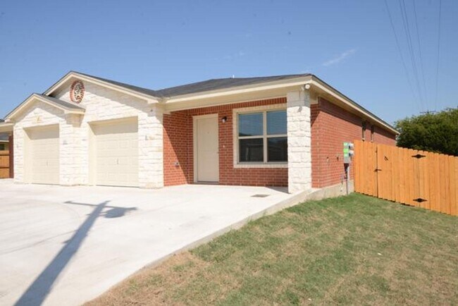1107 Stealth Ln Killeen, TX 76549 photo 2