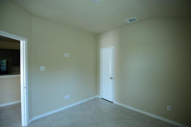 1107 Stealth Ln Killeen, TX 76549 photo 3
