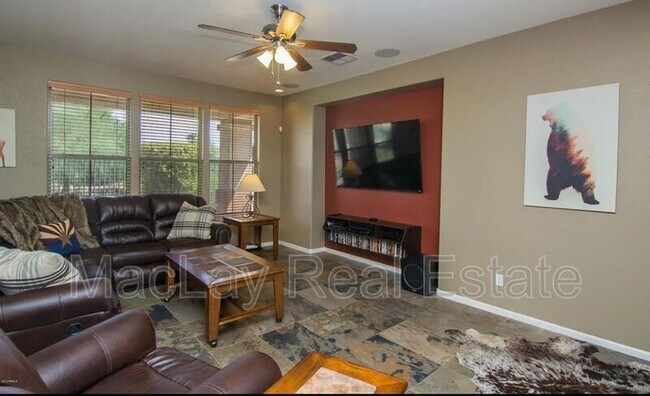 2290 N 135th Dr Goodyear, AZ 85395 photo 5