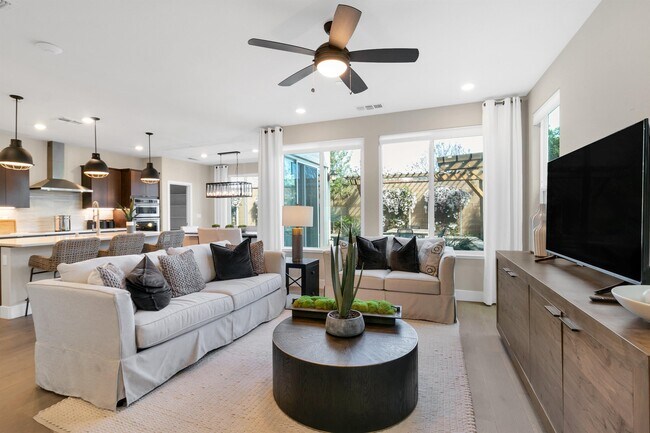 285 Bear Creek Dr Brentwood, CA 94513 photo 3