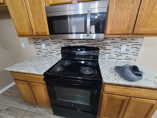 8015 Julie Ave Fort Worth, TX 76116 photo 3