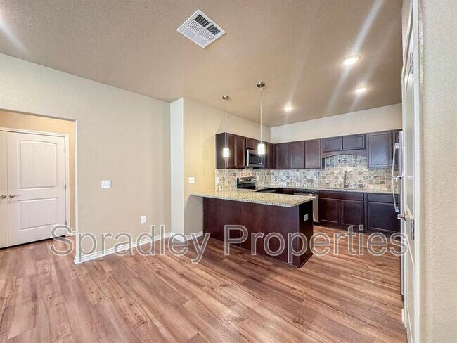 1037 Hibiscus Dr Belton, TX 76513 photo 4