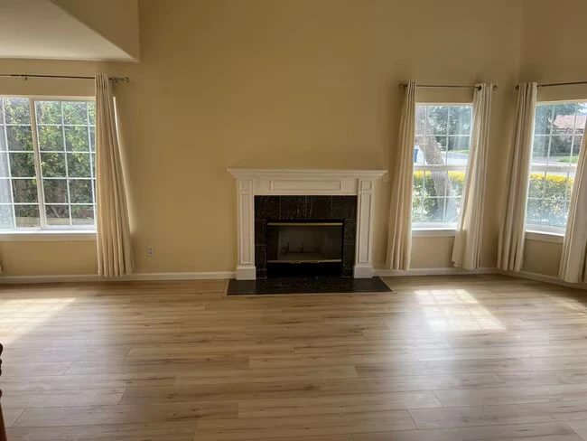 1910 White Oaks Rd Campbell, CA 95008 photo 4