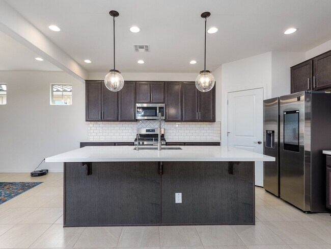 4 Bedroom Single Family Home in Queen Creek photo 3