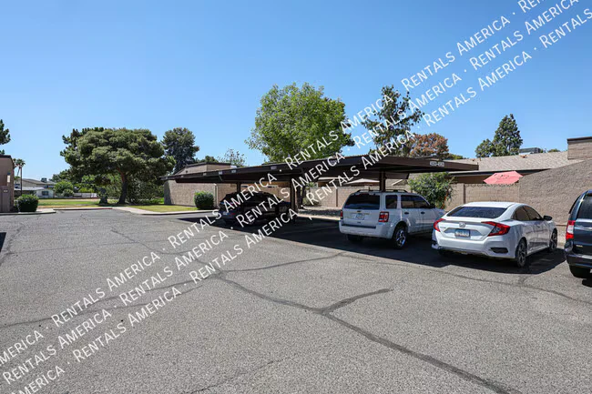 4555 W Continental Dr Glendale, AZ 85308 photo 5