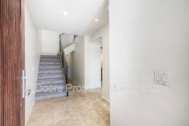 2239 Del Mar Scenic Pkwy Del Mar, CA 92014 photo 4
