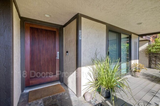 2239 Del Mar Scenic Pkwy Del Mar, CA 92014 photo 3