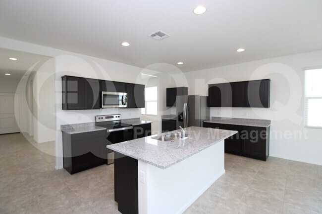 1059 W Falls Canyon Dr Casa Grande, AZ 85122 photo 3