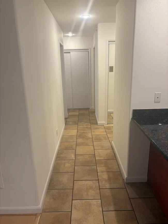 3840 Howe St Oakland, CA 94611 photo 5