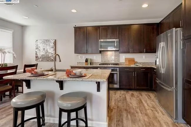 938 Flurry Dr Livermore, CA 94550 photo 5