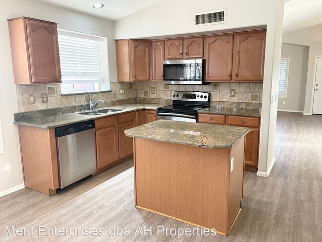 12429 W Vermont Ave Litchfield Park, AZ 85340