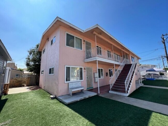 252-264 Davidson St Chula Vista, CA 91910 photo 2