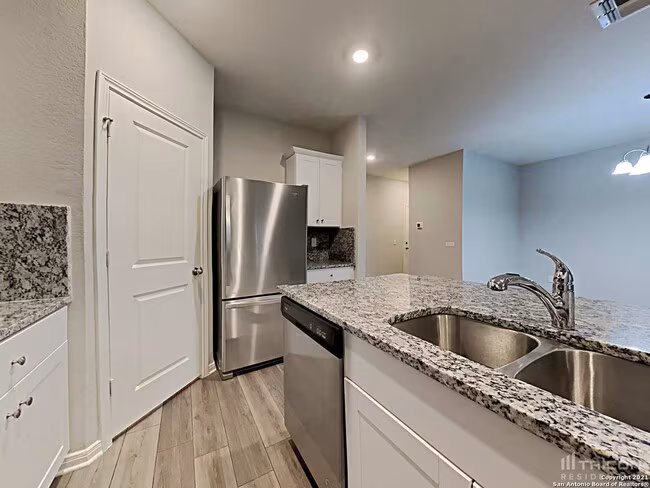 14364 Gunsight Pass San Antonio, TX 78253 photo 4