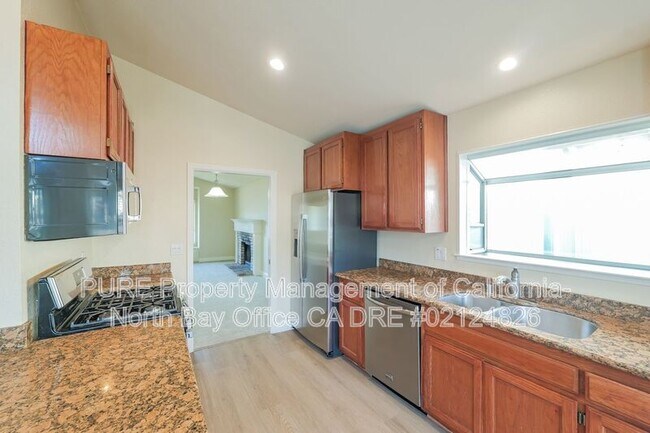 105 Furber Ln Cloverdale, CA 95425 photo 5