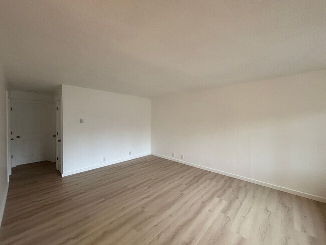 15548 27th Ave NE Shoreline, WA 98155 photo 3