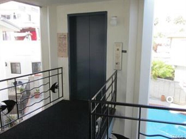 419 Monterey Ln San Clemente, CA 92672 photo 3