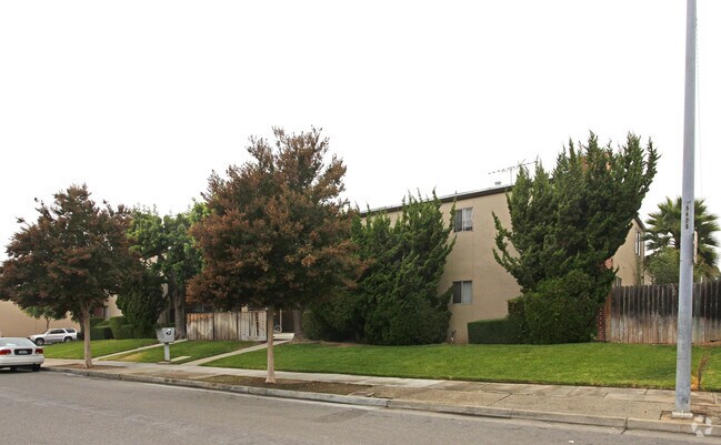 10161-10163 Park Circle West, Cupertino, CA 95014 photo 2