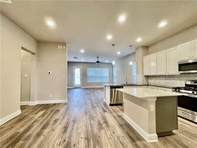 600 C-Bar Ranch Trl Cedar Park, TX 78613 photo 4