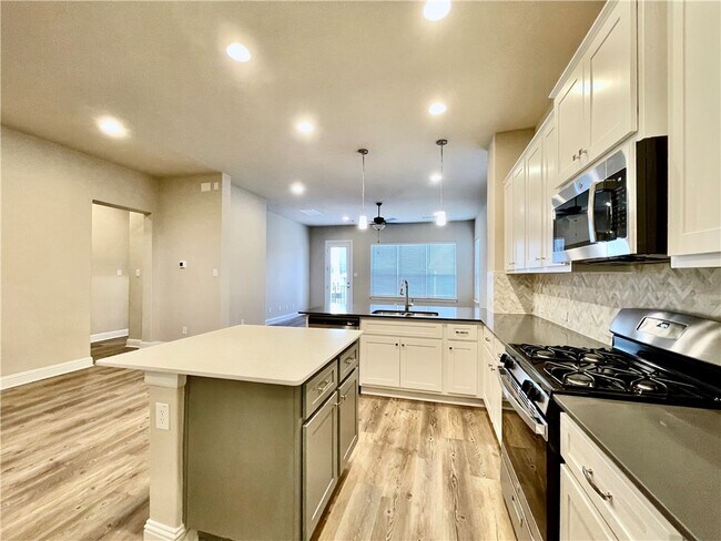 600 C-Bar Ranch Trl Cedar Park, TX 78613 photo 3