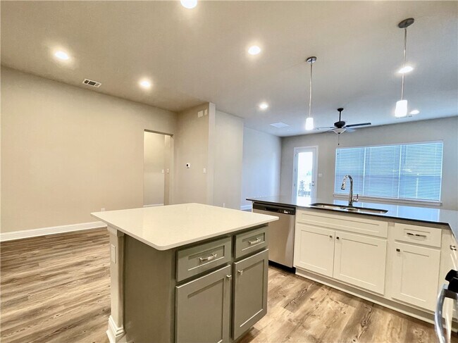 600 C-Bar Ranch Trl Cedar Park, TX 78613 photo 5