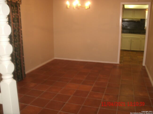 5715 Oolooteka Dr San Antonio, TX 78218 photo 3
