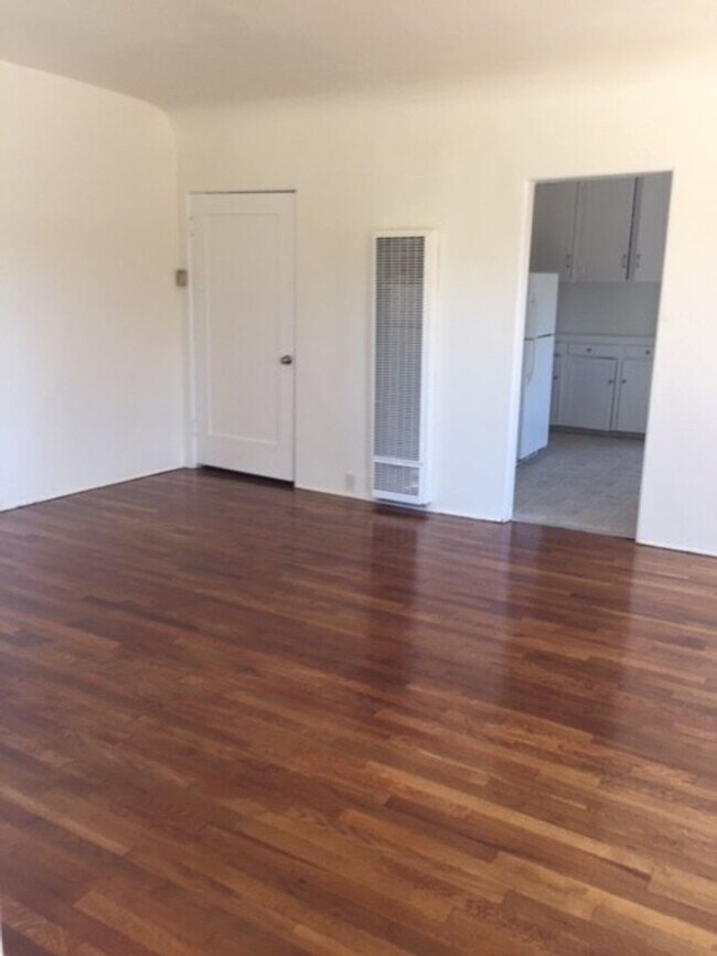 4857-59 35th St San Diego, CA 92116 photo 3