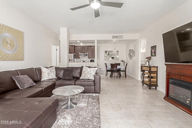 14145 N 92nd St Scottsdale, AZ 85260 photo 3