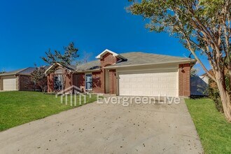 4643 Yellowleaf Drive, Grand Prairie, TX 75052 photo 2