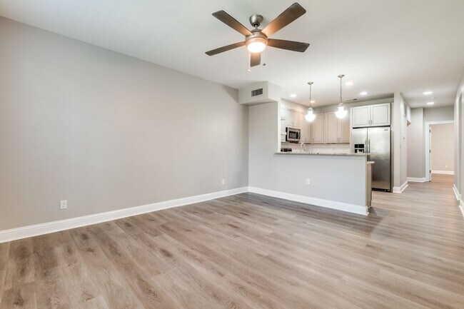 3912 Rawlins St Dallas, TX 75219 photo 5