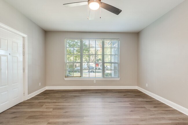3912 Rawlins St Dallas, TX 75219 photo 3