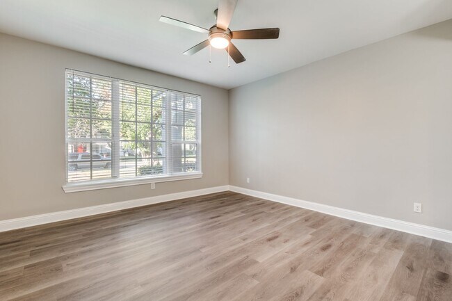 3912 Rawlins St Dallas, TX 75219 photo 4