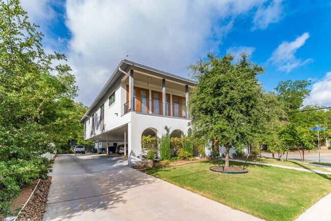 112 Lindell Pl San Antonio, TX 78212 photo 2