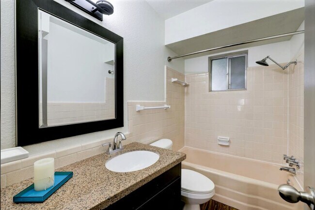 Marquee Uptown & Carriage Square photo 5