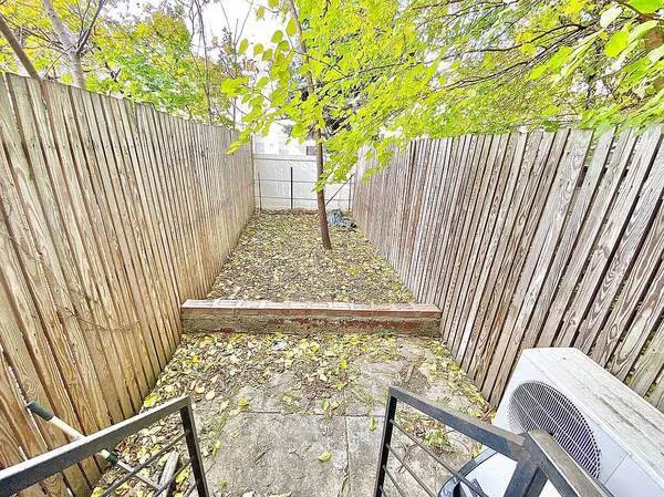 1180 Halsey St Brooklyn, NY 11207 photo 4